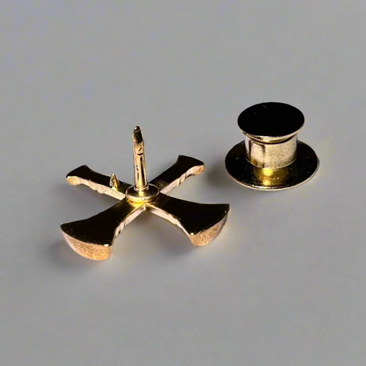 Captain 2x Trumpet Cut Out Gold Pin